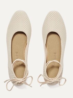 Rothy's Ballerina The Square Wrap- Blanc